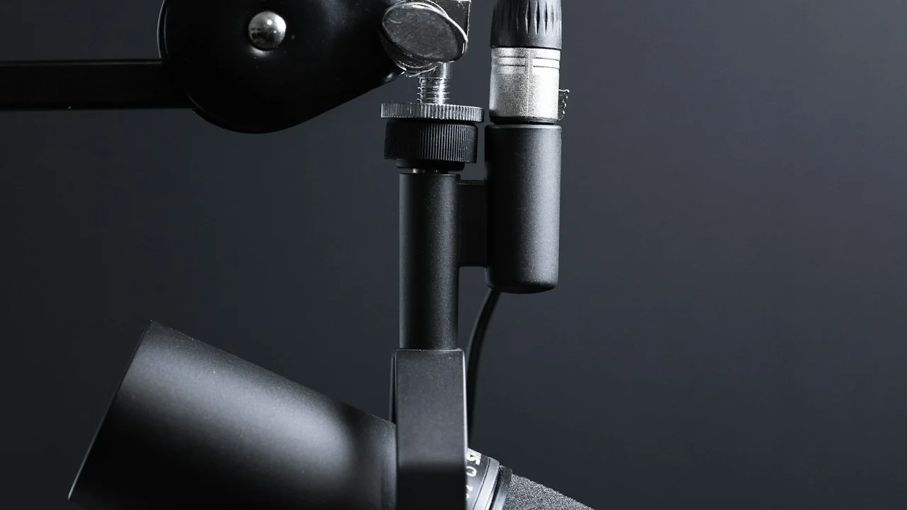 High-Resolution Mobile Audio Recording: Connecting Multi-Channel USB Interfaces to Tablets