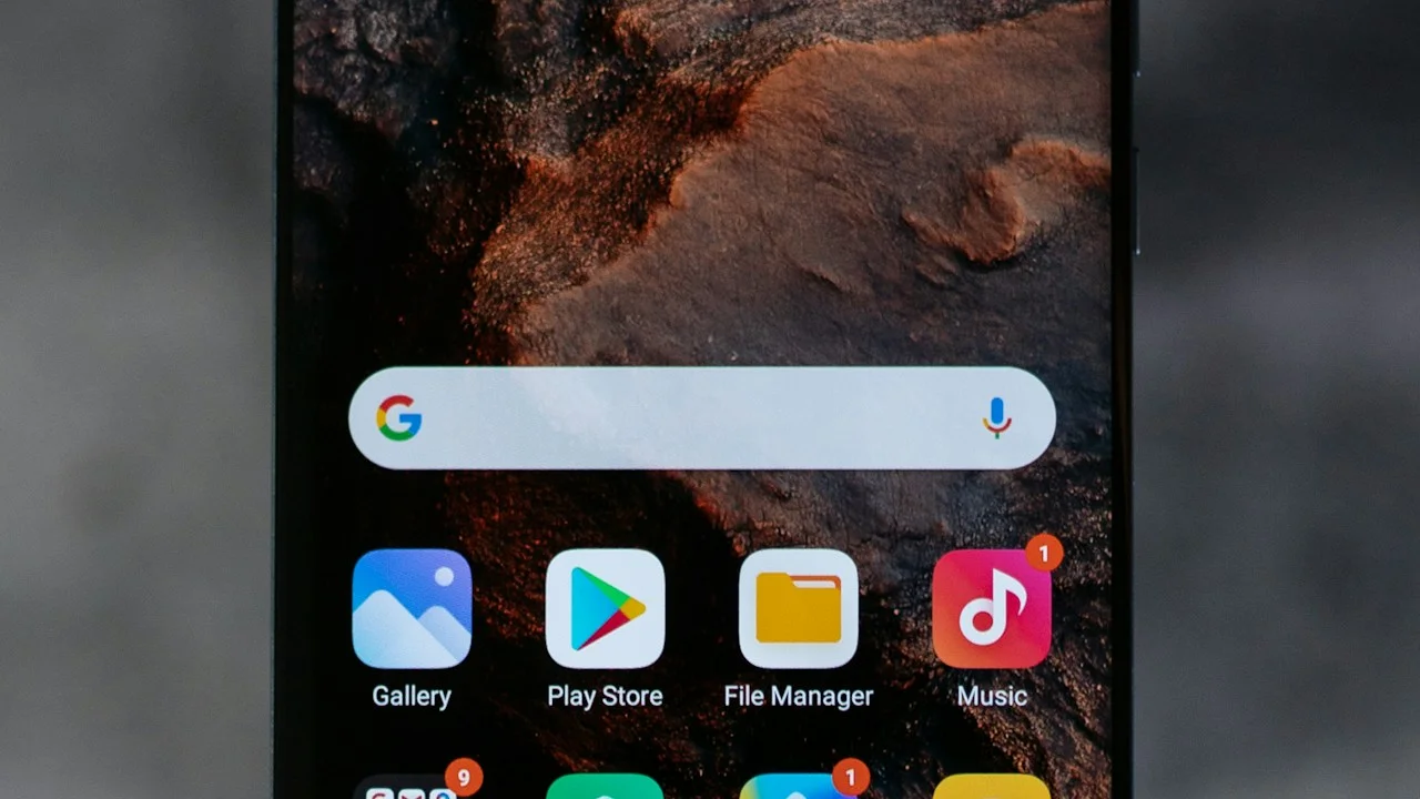Straightforward Storage Reclamation: Safely Clearing System Cache and Hidden App Residue