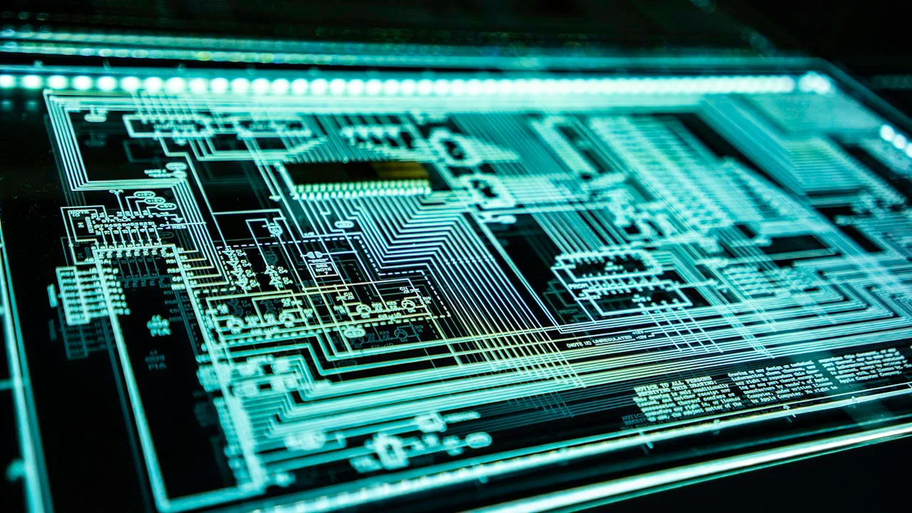 Zero-Trust Mobile Security Architecture: Endpoint Hardening on iOS and Android